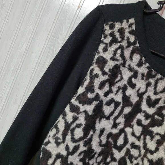 Ann Taylor Womens Leopard Print Wool Sweater with Zippers - Picture 3 of 8